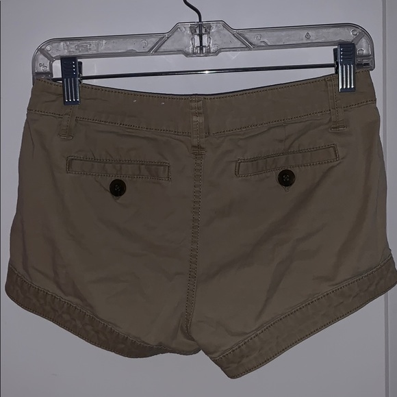 SO Khaki Colored Shorts - Picture 2 of 3
